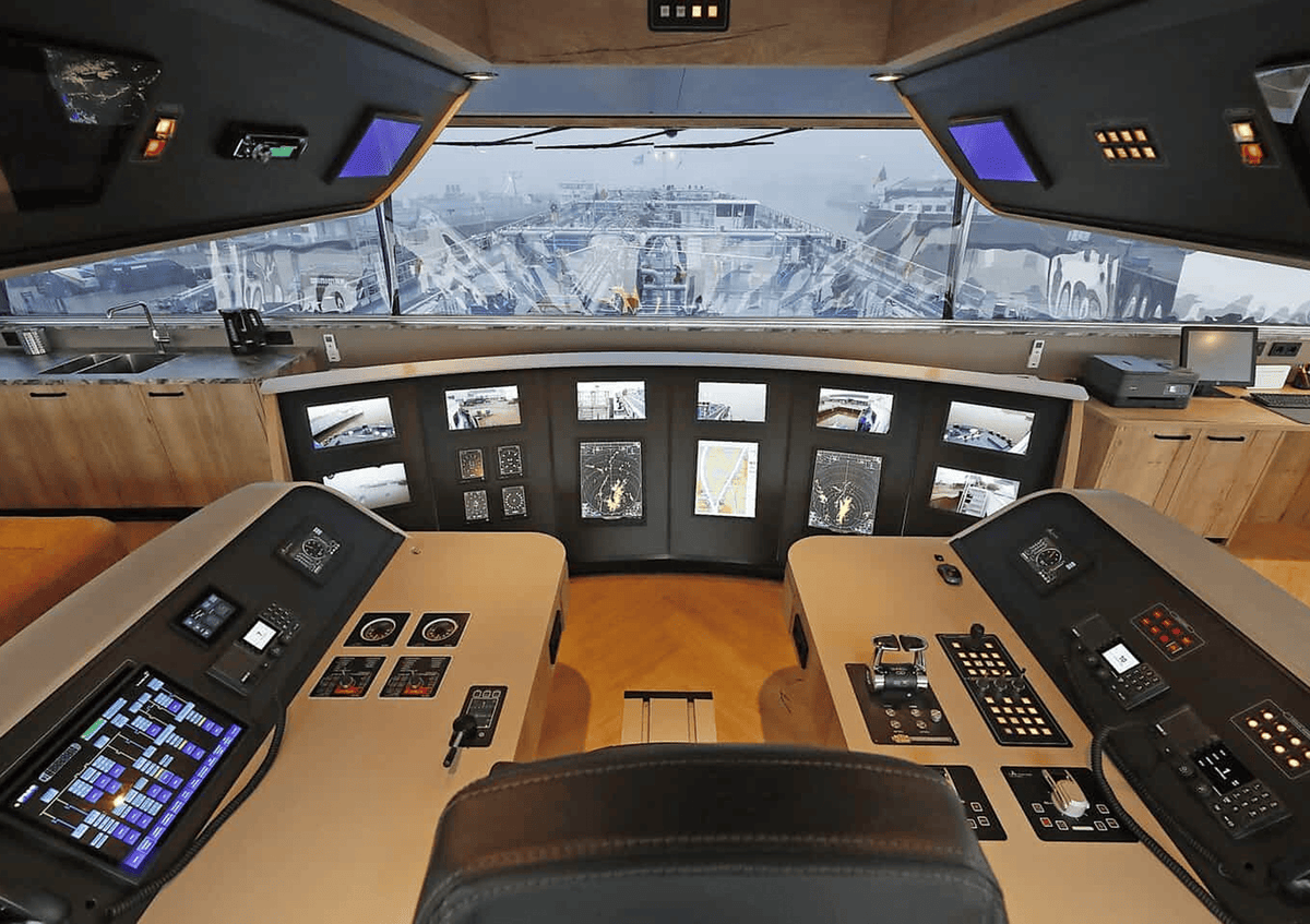 EMS Modernizes Bridge Solutions with Beetronics Displays